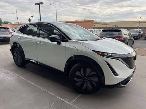 Used 2024 Nissan Ariya FWD image 6