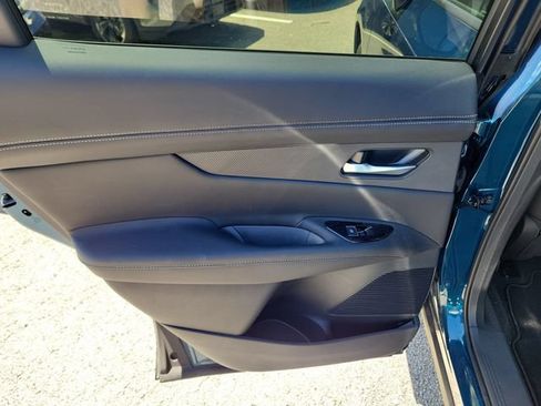 Certified 2025 Nissan Murano SL w/ Cargo Package AWD/4WD image 11