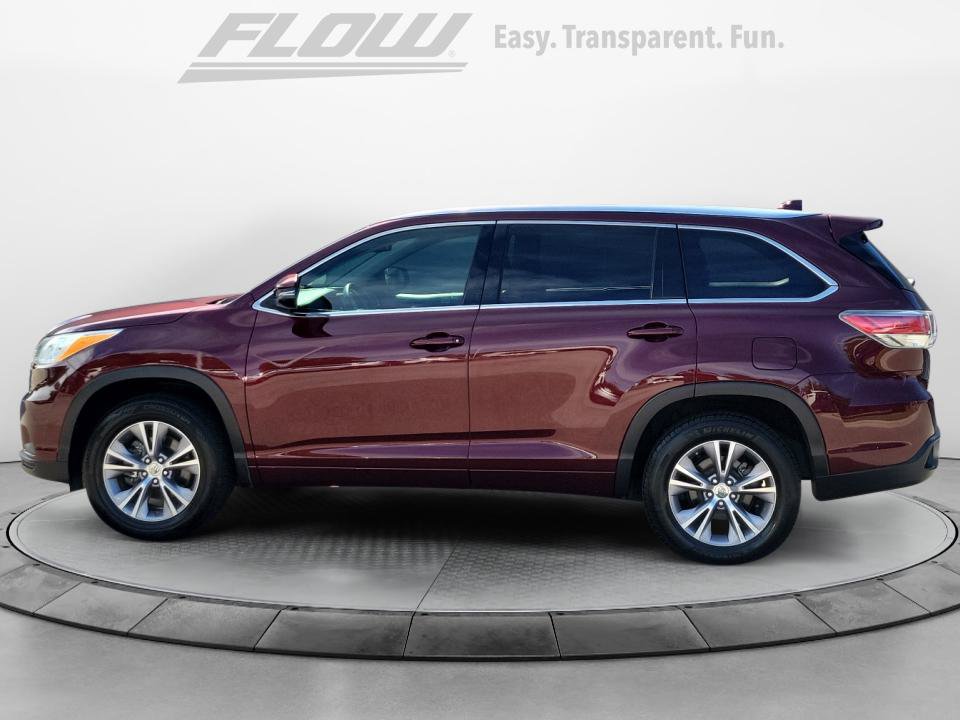 Used 2014 Toyota Highlander XLE FWD image 5