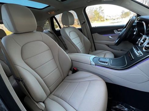Used 2022 Mercedes-Benz GLC 300 4MATIC image 26