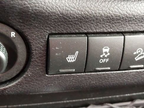 Used 2016 Jeep Wrangler Unlimited Sahara w/ Connectivity Group image 19