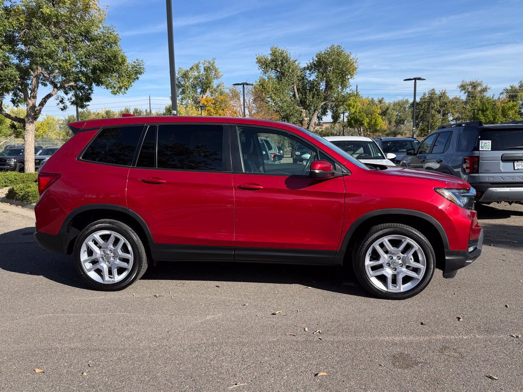 Used 2025 Honda Passport EX-L image 3