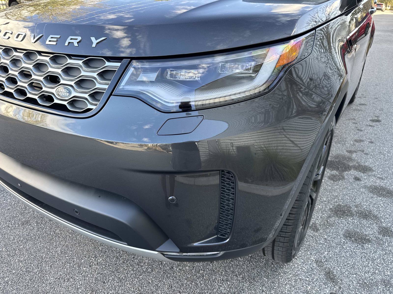Used 2026 Land Rover Discovery S AWD/4WD image 9