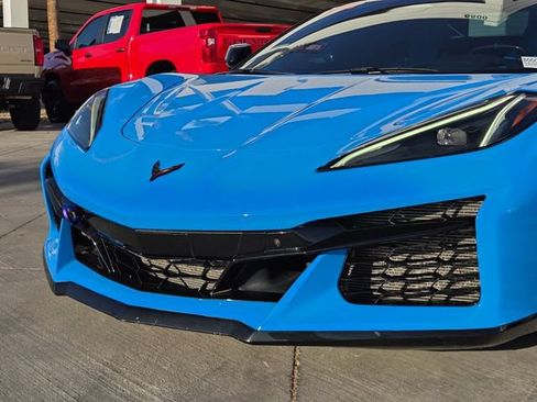 Certified 2024 Chevrolet Corvette Z06 w/ Stealth Interior Trim Package RWD image 8