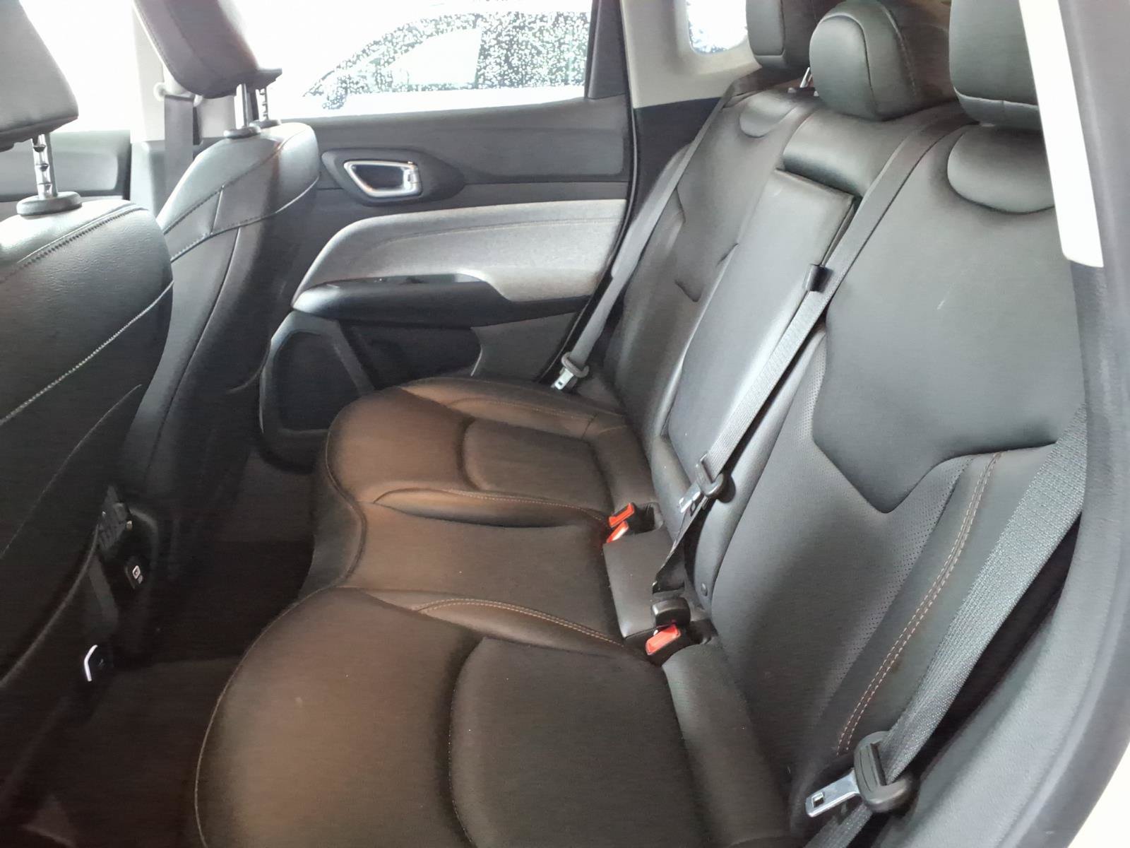 Used 2022 Jeep Compass Latitude w/ Sun and Sound Group AWD/4WD image 12