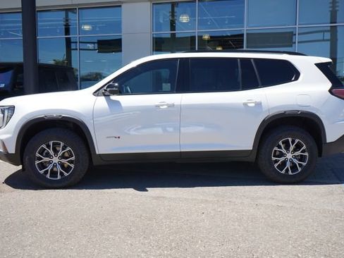 Used 2025 GMC Acadia AT4 AWD/4WD image 5