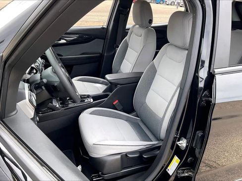Used 2025 Chevrolet TrailBlazer LT FWD image 8