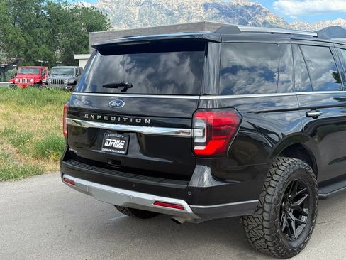 Used 2024 Ford Expedition Limited AWD/4WD image 10