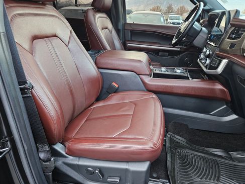Used 2023 Ford Expedition Limited image 36