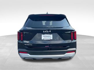 Used 2026 Kia Sorento LX FWD video 4
