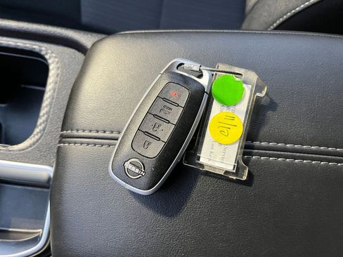 Used 2025 Nissan Sentra SV image 22