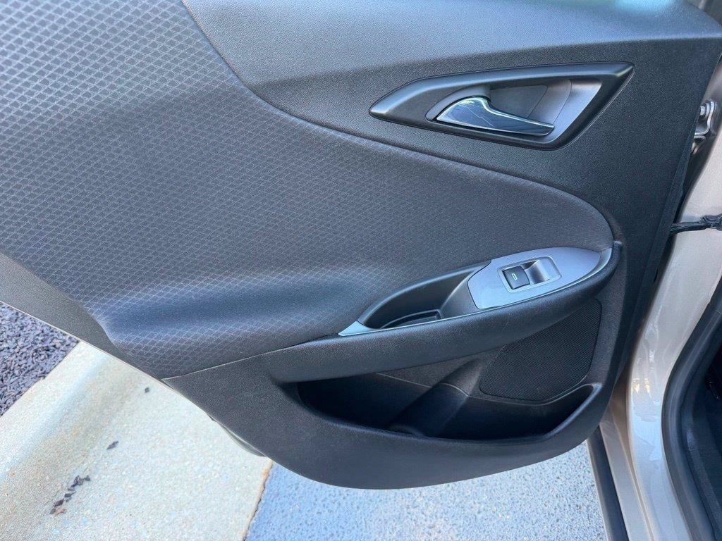 Used 2023 Chevrolet Malibu LS FWD image 13