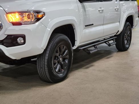 Used 2023 Toyota Tacoma SR5 w/ Technology Package image 17