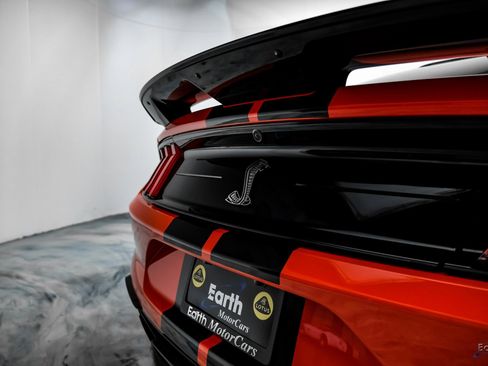 Used 2022 Ford Mustang Shelby GT500 w/ Technology Package image 33