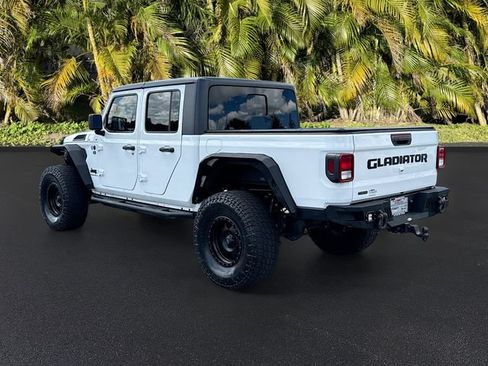 Used 2023 Jeep Gladiator Sport AWD/4WD image 7