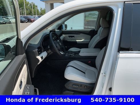 Used 2026 Honda Pilot Touring image 32