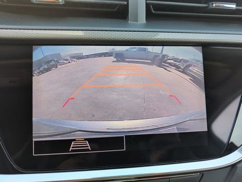 Used 2023 Buick Encore GX Select w/ Sport Touring Package image 9