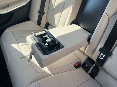 Certified 2025 BMW 330i Sedan w/ Premium Package image 32