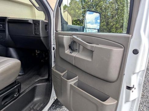 Used 2022 Chevrolet Express 3500 G3500 159 w/ Power Convenience Package image 26