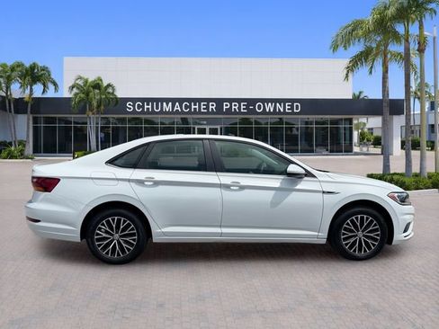 Used 2019 Volkswagen Jetta SEL w/ Cold Weather Package FWD image 8