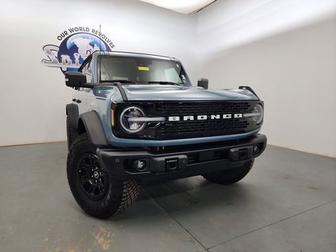 Used 2023 Ford Bronco Wildtrak image 3