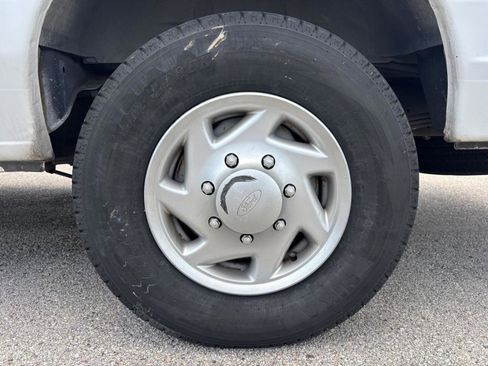 Used 2010 Ford E-350 and Econoline 350 XL RWD image 41