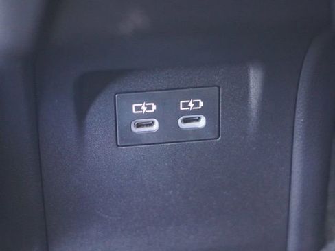 Used 2023 Toyota Prius LE image 32