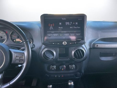 Certified 2018 Jeep Wrangler Sport image 13