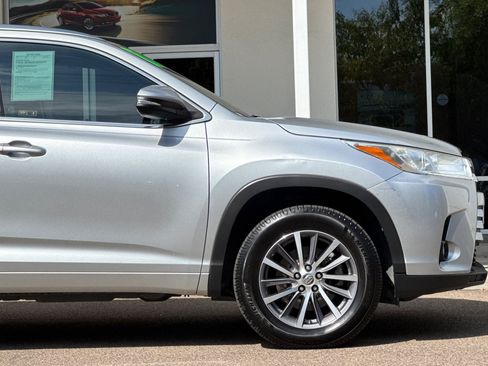 Used 2018 Toyota Highlander XLE FWD image 36