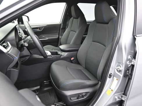 Used 2025 Toyota RAV4 SE AWD/4WD image 15