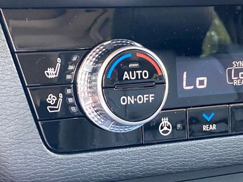 New 2025 Mitsubishi Outlander SEL image 21