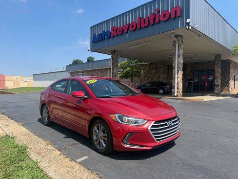Used 2017 Hyundai Elantra SE w/ SE A/T Tech Package 03 FWD image 1