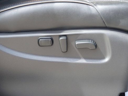 Used 2017 INFINITI QX80 Base AWD 4dr SUV w/ Deluxe Technology Package image 56