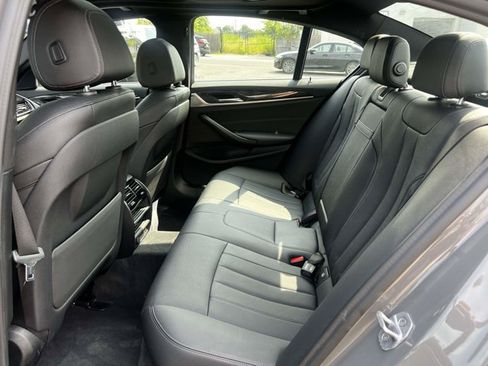 Used 2021 BMW 530i xDrive w/ Convenience Package AWD/4WD image 9