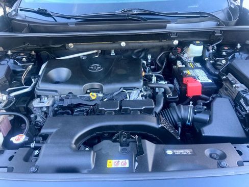 Used 2019 Toyota RAV4 XLE w/ Protection Package AWD/4WD image 16