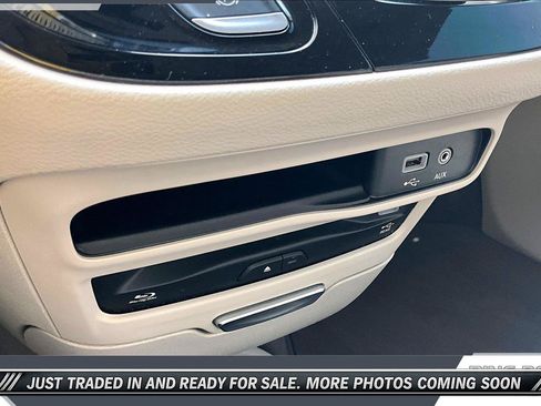 Used 2020 Chrysler Pacifica Touring-L Plus w/ Tire & Wheel Group FWD image 23