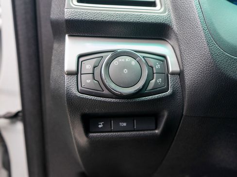 Used 2016 Ford Explorer XLT w/ Equipment Group 202A AWD/4WD image 16