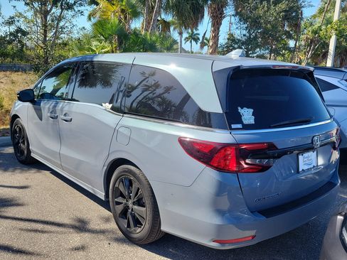 Used 2023 Honda Odyssey Sport image 4