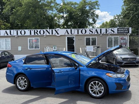 Used 2020 Ford Fusion SE FWD image 18