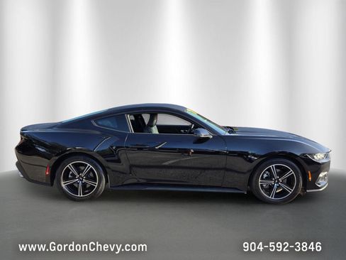 Used 2024 Ford Mustang Premium RWD image 7