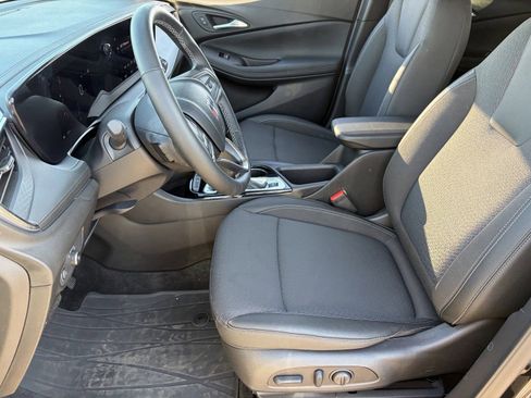 Certified 2025 Buick Encore GX Preferred w/ Comfort Package FWD image 20