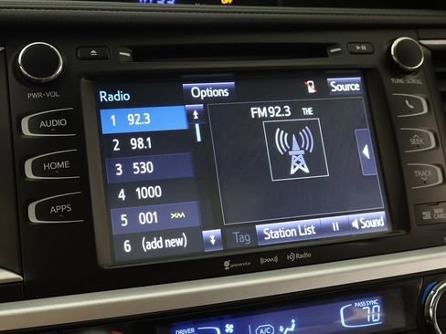 Used 2017 Toyota Highlander XLE image 49