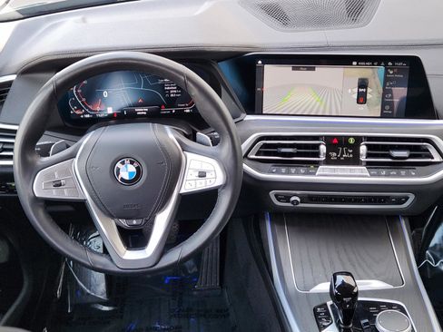 Used 2022 BMW X7 xDrive40i w/ Parking Assistance Package image 24
