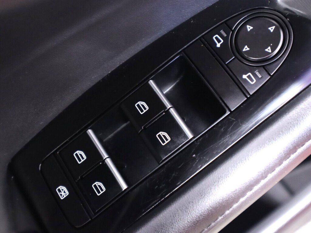 Used 2021 MAZDA MAZDA3 Hatchback w/Premium Plus Pkg AWD/4WD image 28