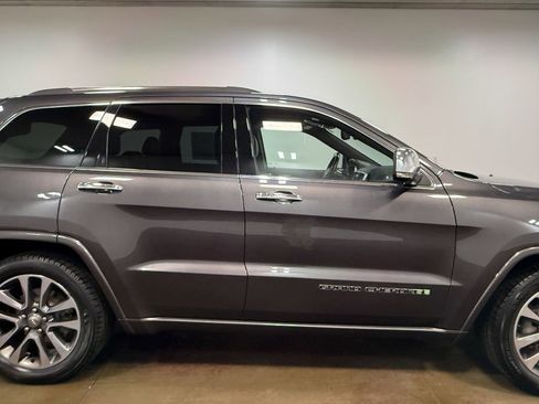Used 2018 Jeep Grand Cherokee Overland image 31