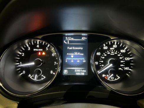 Used 2016 Nissan Rogue SL image 29