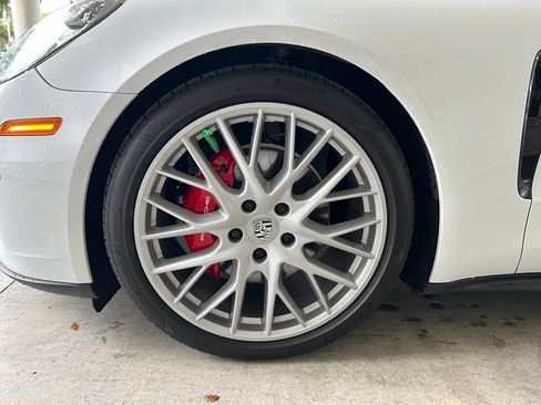 Used 2018 Porsche Panamera w/ Premium Package Plus RWD image 16