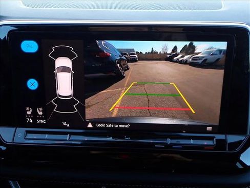 Used 2024 Volkswagen Atlas Cross Sport SE image 19