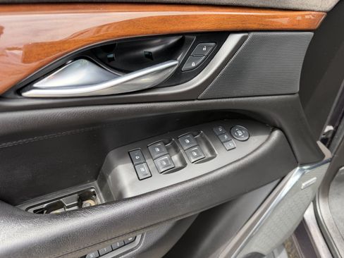 Used 2016 Cadillac Escalade ESV Premium AWD/4WD image 24
