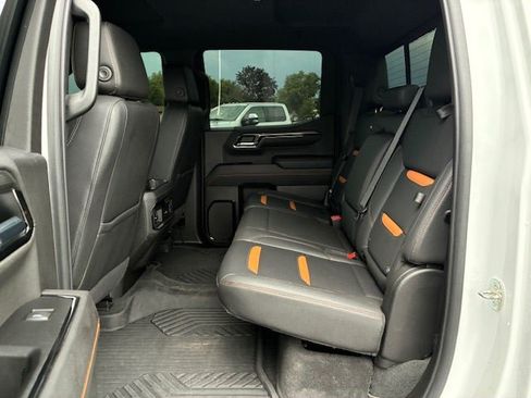 Used 2022 GMC Sierra 1500 AT4 w/ AT4 Premium Package AWD/4WD image 16